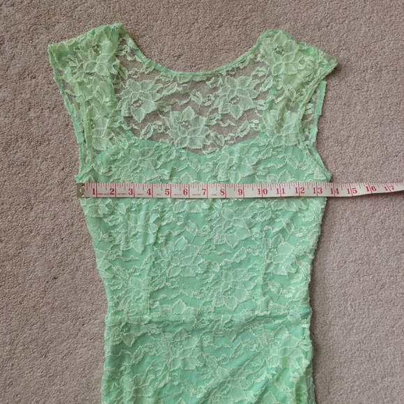 Donna Mizani | Passion Lace Dress - Picture 5 of 10